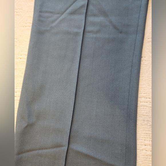 Theory Wool Capris Size 6 - Picture 6 of 7